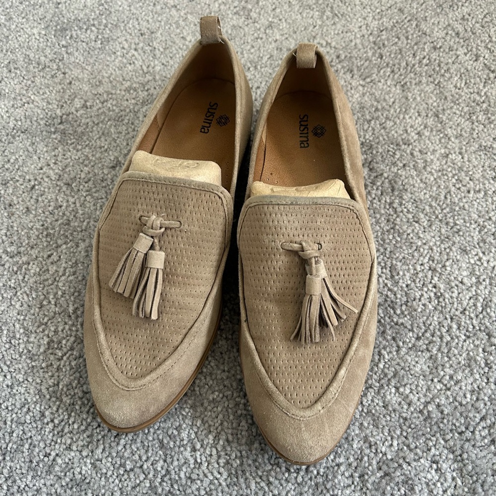 Susina Landrey tassel loafer
